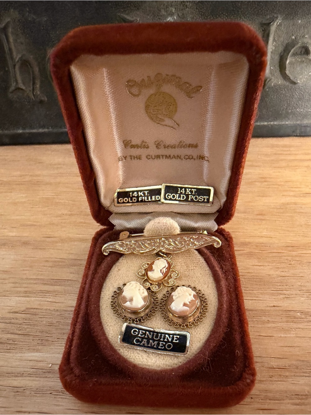 β¨ Vintage Mid-Century Curtman "Curtis Creations" Cameo Set β¨